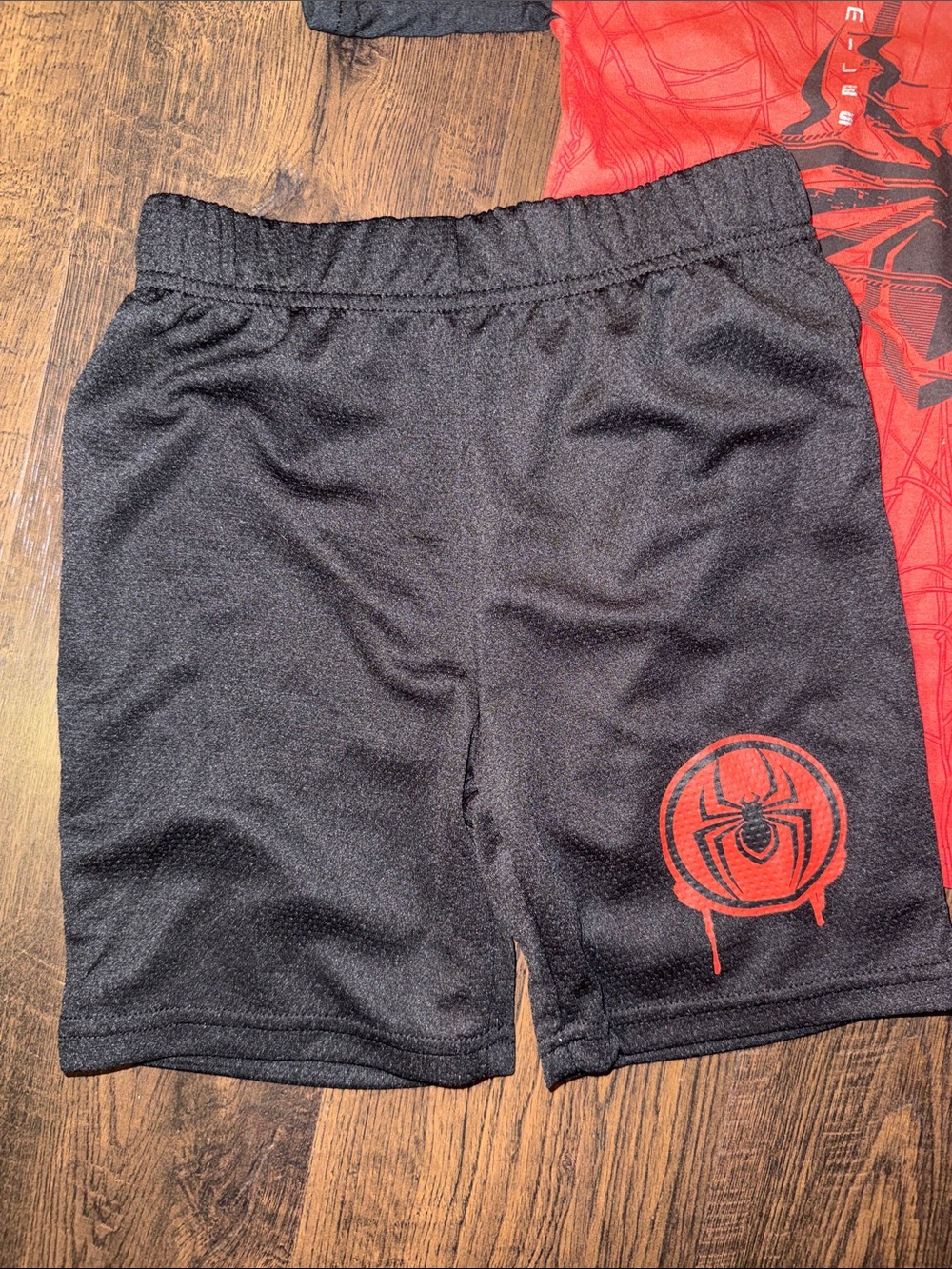 Spiderman Red and Black Hooded Short-Sleeve Set - Picture 2 of 5